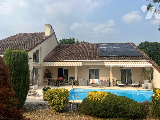 Maison 5 pièces 256 m² · à Saint-Victurnien · 256 m² · 370 000 €