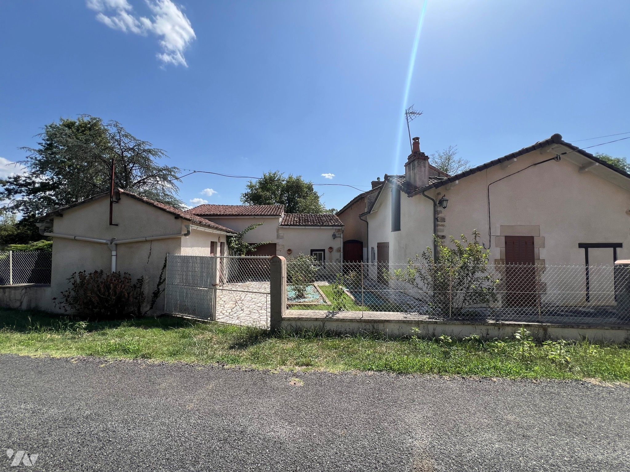 Maison 3 pièces 43 m² · à Queaux · 43 m² · 55 000 €