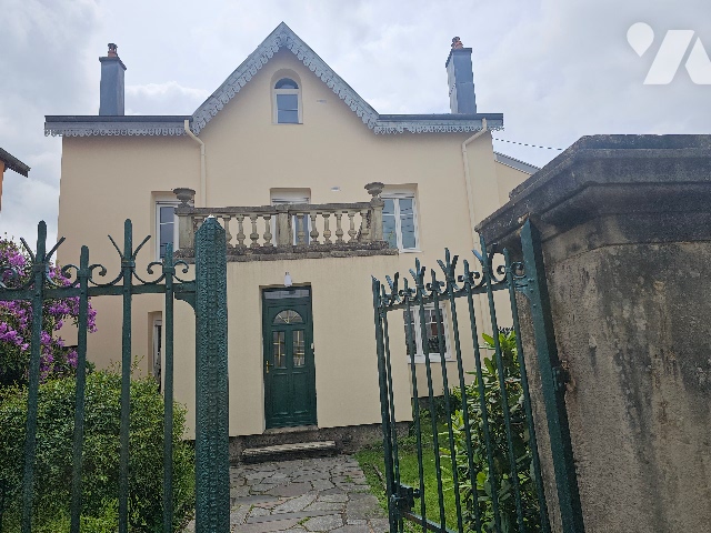 Maison 8 pièces 286 m² · à Xertigny · 286 m² · 319 000 €