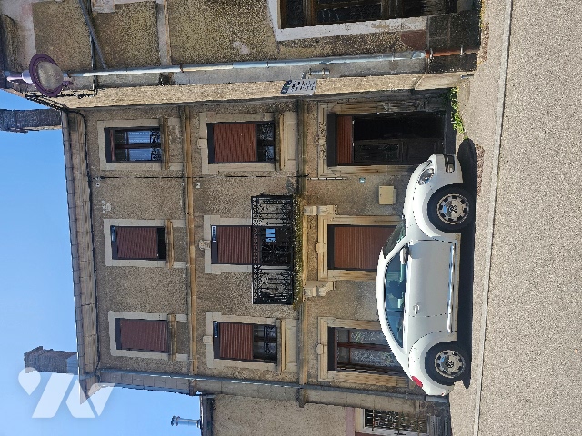 Maison 10 pièces 200 m² · à Vôge-les-Bains · 200 m² · 48 000 €