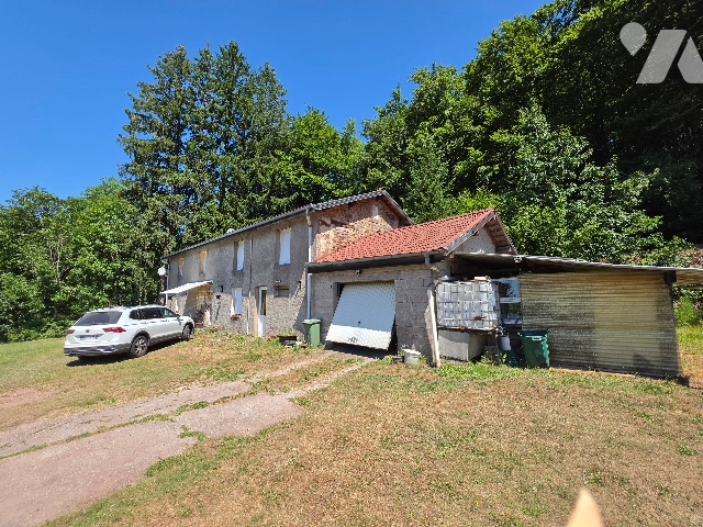 Maison 6 pièces 100 m² · à Hadol · 100 m² · 78 000 €
