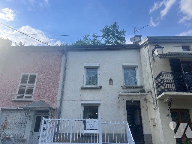Maison 5 pièces 100 m² · à Fontenoy-le-Château · 100 m² · 53 000 €