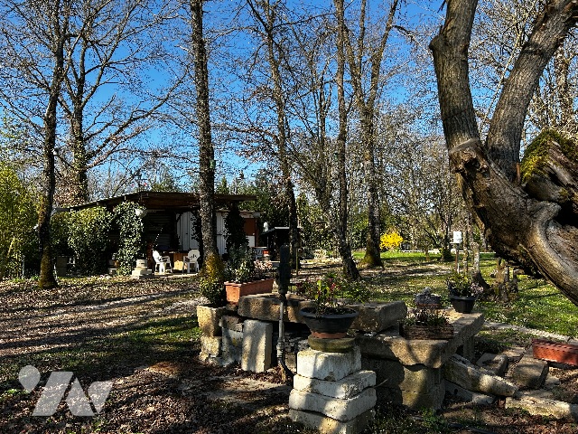 Terrain 3360 m² · à Ambacourt · 3 360 m² · 30 000 €