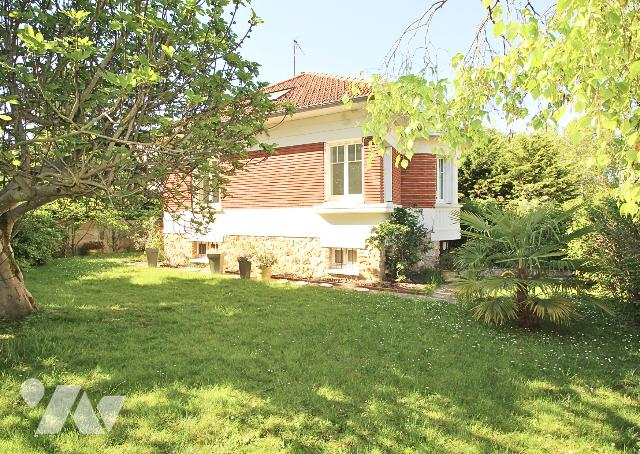 Maison 6 pièces 150 m² · à Sceaux · 150 m² · 990 400 €