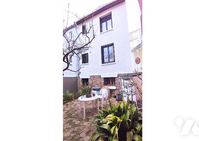 Maison 4 pièces 82 m² · à Thiais · 82 m² · 375 000 €