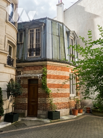 Maison 3 pièces 55 m² · à Paris 7e Arrondissement · 54,7 m² · 649 000 €