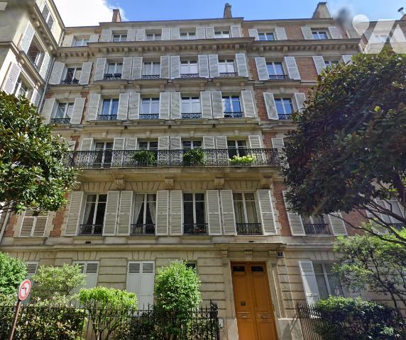 Appartement 5 pièces 136 m² · à Neuilly-sur-Seine · 136 m² · 700 000 €