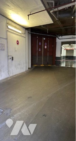 Garage — Paris 16e Arrondissement