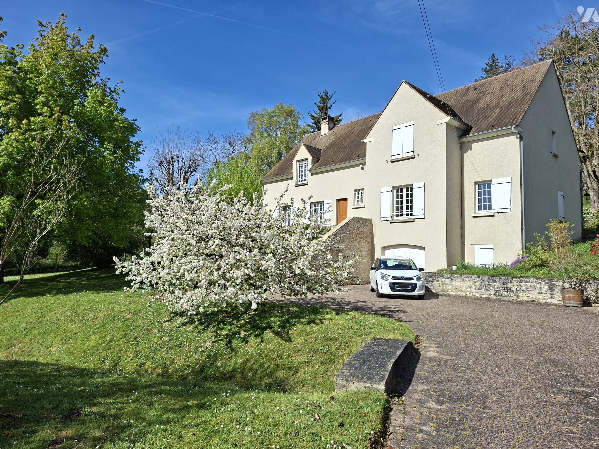 Maison 6 pièces 240 m² · à Vétheuil · 240 m² · 504 400 €