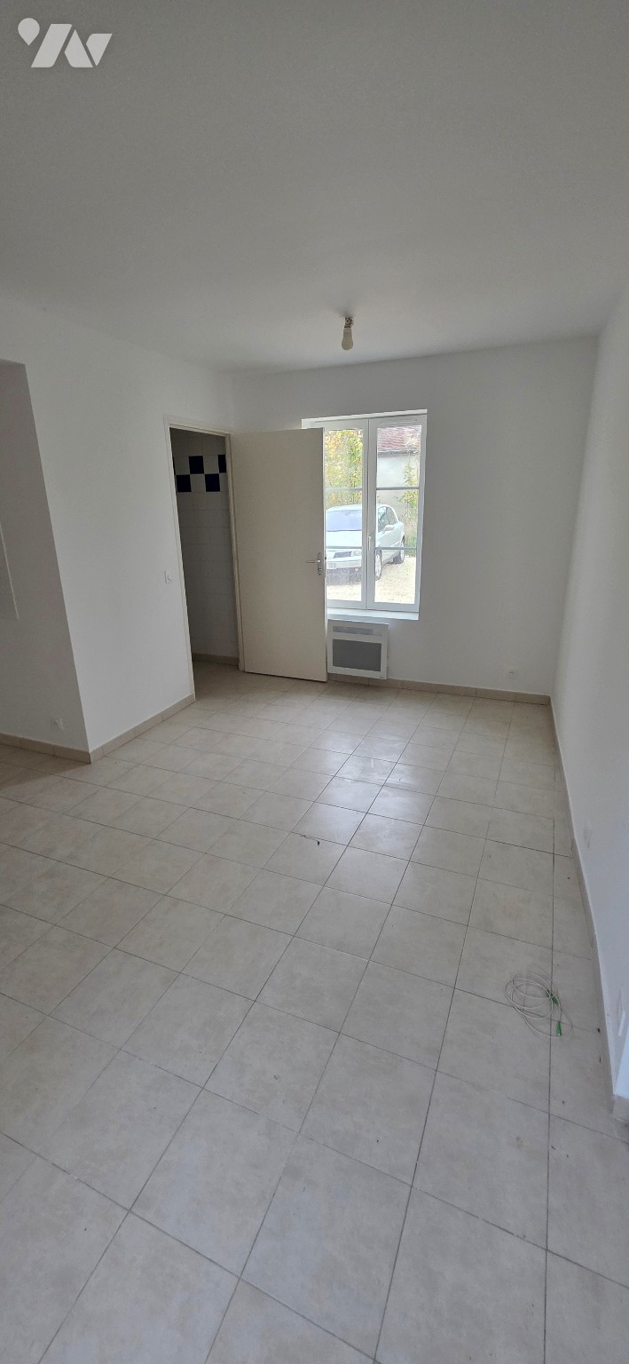 LOCATION appartement-FLEURY (60)