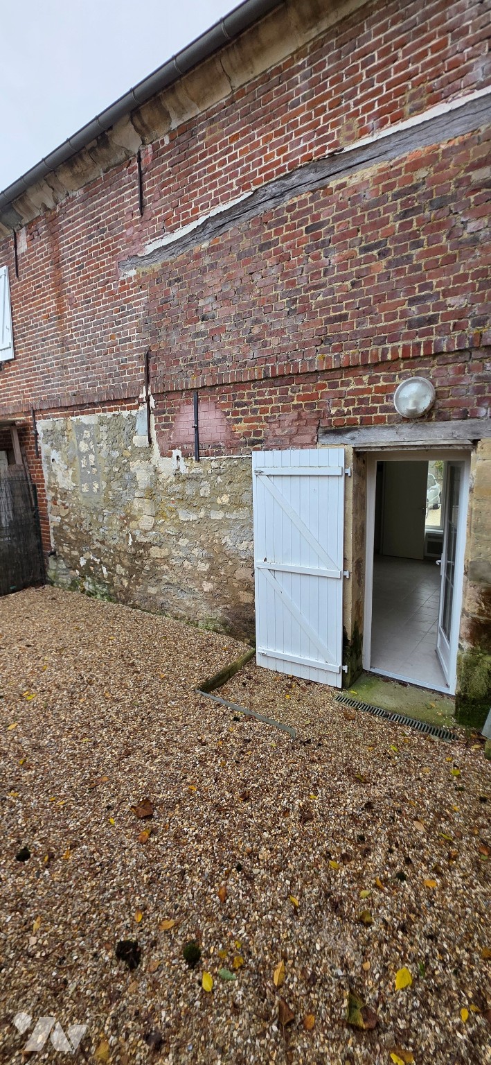 LOCATION appartement-FLEURY (60)