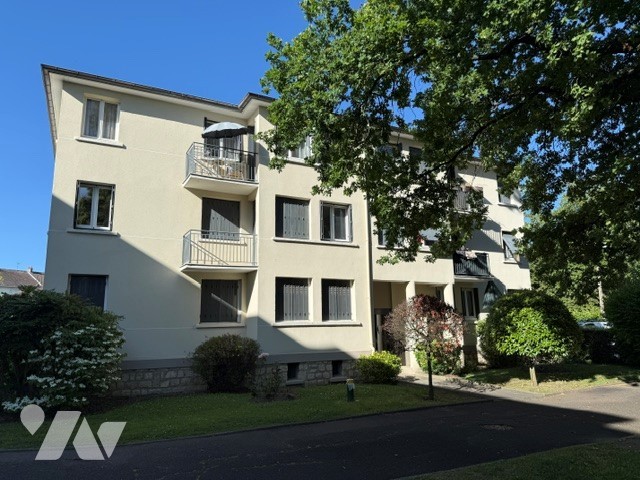 Appartement 4 pièces 66 m² · à Montmorency · 66 m² · 160 000 €