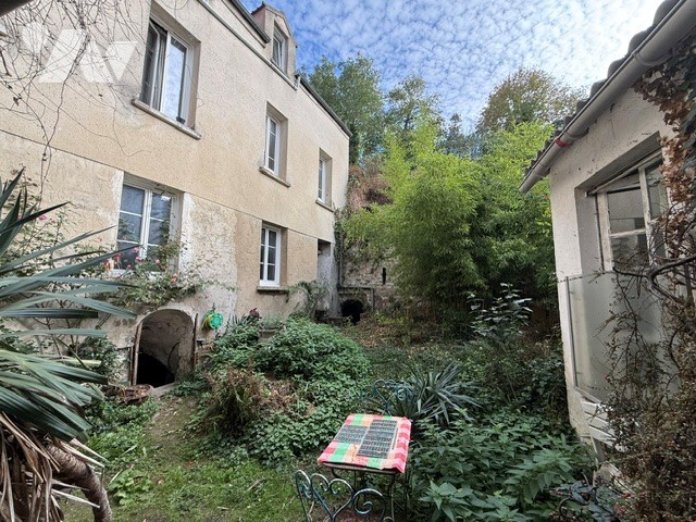 Immeuble 230 m² · à Montmorency · 230 m² · 570 000 €