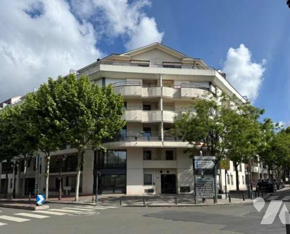 Appartement 5 pièces 127 m² · à Enghien-les-Bains · 127 m² · 788 000 €