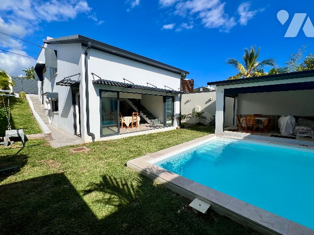 Vente - Maison / villa - ST GILLES LES BAINS - 212 m² - 6 pièces - MTKU