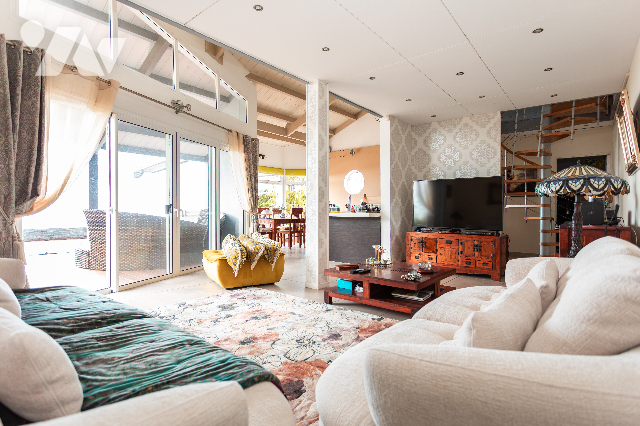 Maison 5 pièces 165 m² · à Saint-Denis · 165 m² · 464 000 €