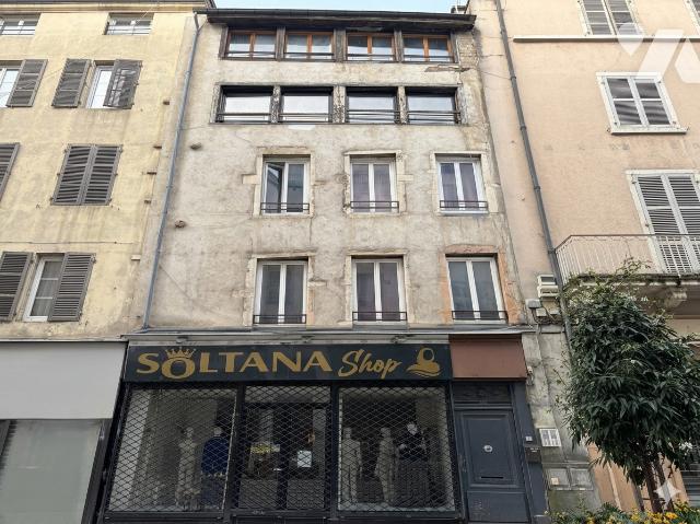 Immeuble 180 m² · à Mâcon · 180 m² · 50 000 €