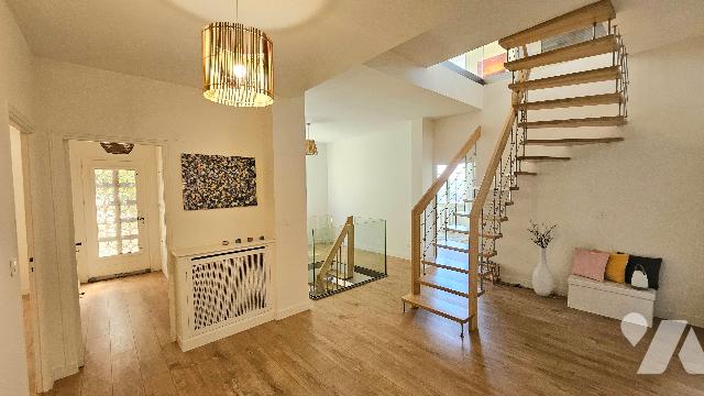 Maison 5 pièces 261 m² · à Nice · 261,3 m² · 1 750 000 €