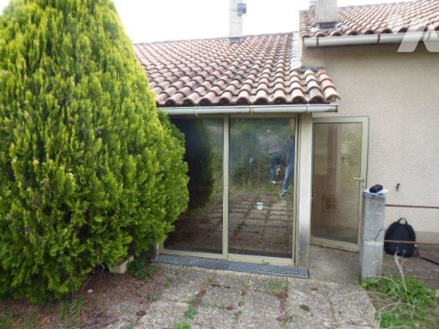 Maison 3 pièces 93 m² · à Montagnac-Montpezat · 93 m² · 118 000 €
