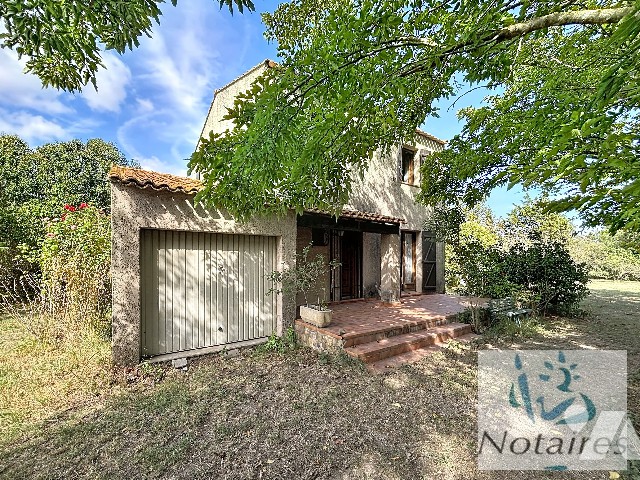 Terrain 4 pièces 4737 m² · à Arles · 4 737 m² · 350 000 €