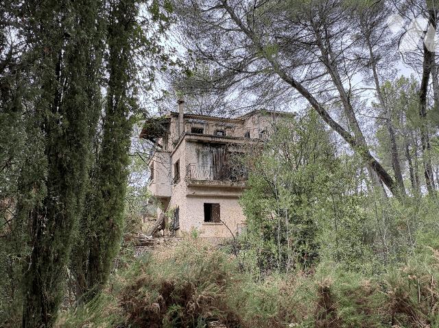 Maison 6 pièces 147 m² · à Meyrargues · 147 m² · 119 000 €