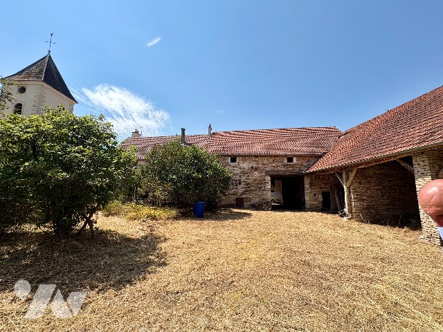Maison 6 pièces 142 m² · à Savigny-le-Sec · 141,7 m² · 200 000 €