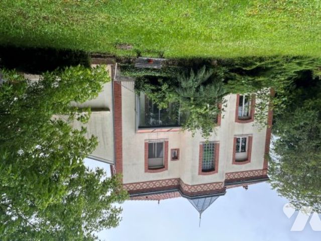 Maison 11 pièces 214 m² · à Seurre · 214 m² · 150 000 €