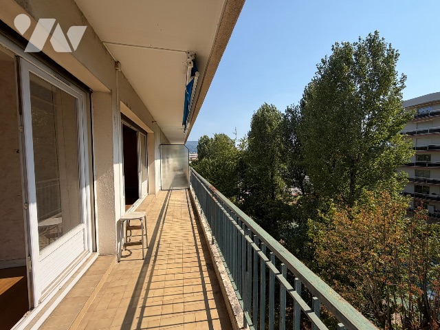 Appartement 3 pièces 88 m² · à Meylan · 88 m² · 185 000 €