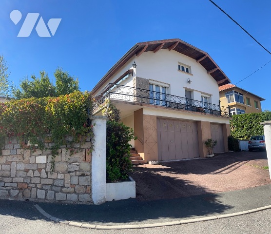 Maison 5 pièces 106 m² · à Saint-Genest-Lerpt · 106 m² · 169 000 €