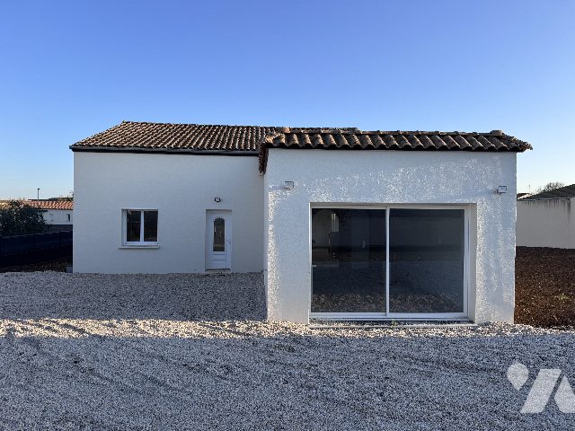 Maison 6 pièces 200 m² · à Échiré · 200 m² · 215 000 €