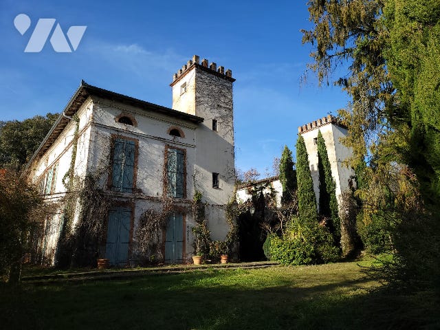 Maison 20 pièces 372 m² · à Bouloc · 372 m² · 647 000 €