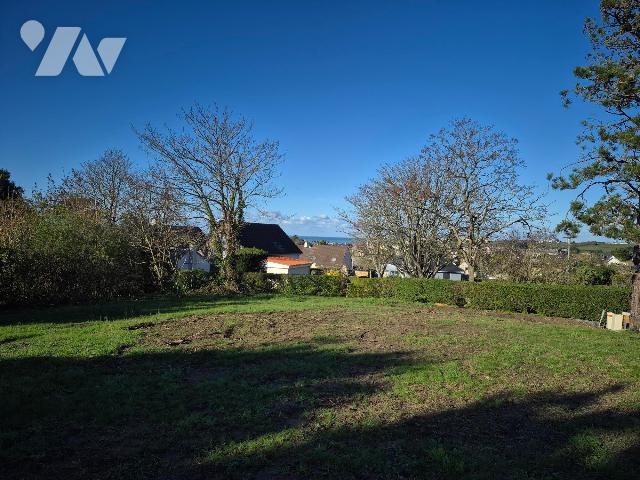Terrain 731 m² · à Saint-Pair-sur-Mer · 731 m² · 256 265 €