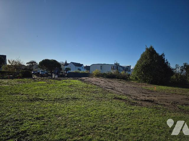 Terrain 649 m² · à Saint-Pair-sur-Mer · 649 m² · 227 594 €