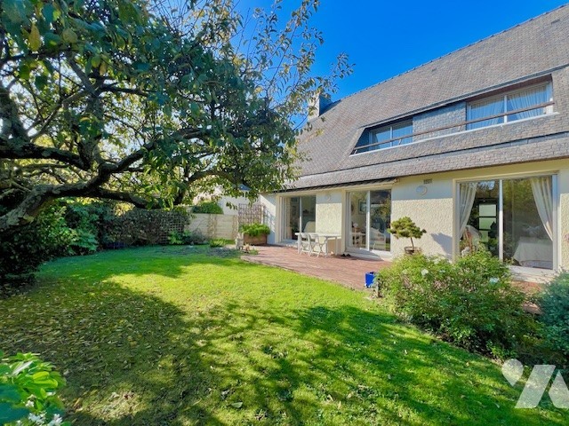 Maison 6 pièces 144 m² · à Larmor-Plage · 144 m² · 609 000 €