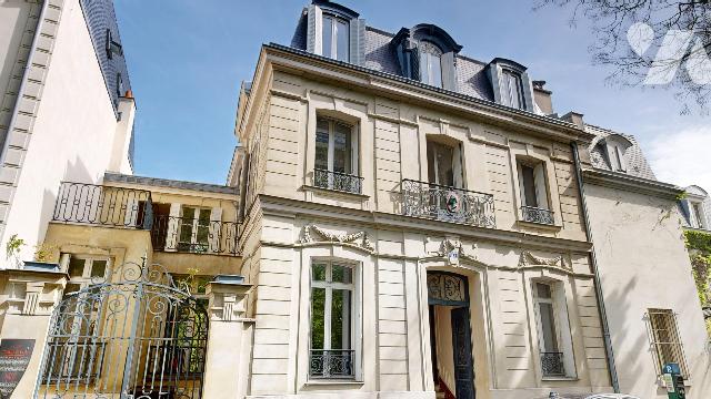 Maison 11 pièces 274 m² · à Paris 16e Arrondissement · 274 m² · 4 480 000 €
