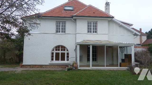 Maison 6 pièces 157 m² · à Croissy-sur-Seine · 157 m² · 660 000 €