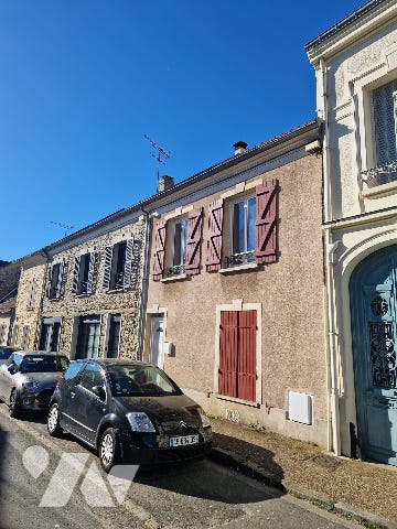 Maison 5 pièces 144 m² · à Bonnelles · 143,8 m² · 252 000 €