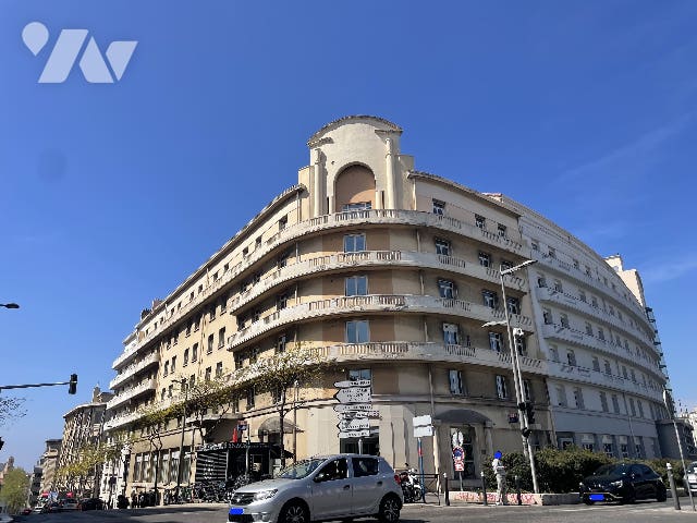 Lac 3333 m² Marseille 3e Arrondissement · 3 333 m² · 9 825 546 €