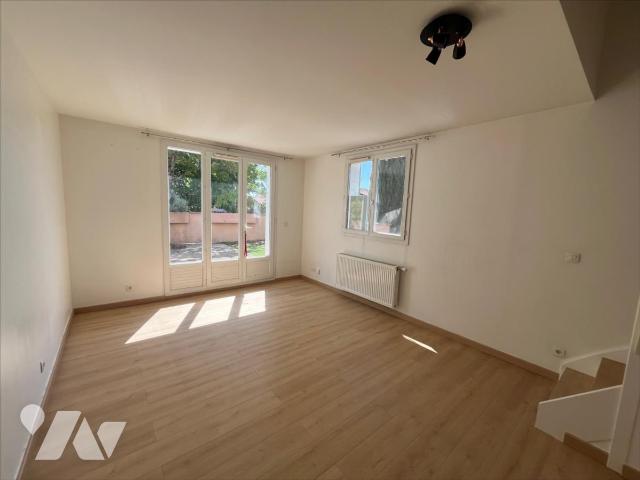 Location - Appartement - ST DENIS LES BOURG - 57,38 m² - 3 pièces - 01013-1077261