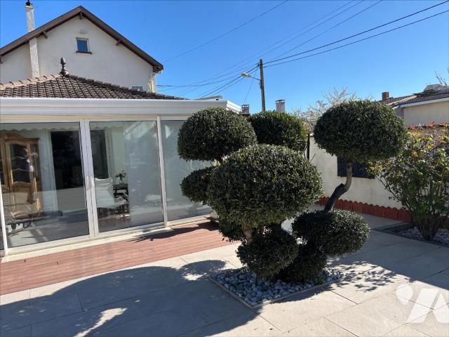 Maison 9 pièces 196 m² · à Tinqueux · 196 m² · 560 000 €