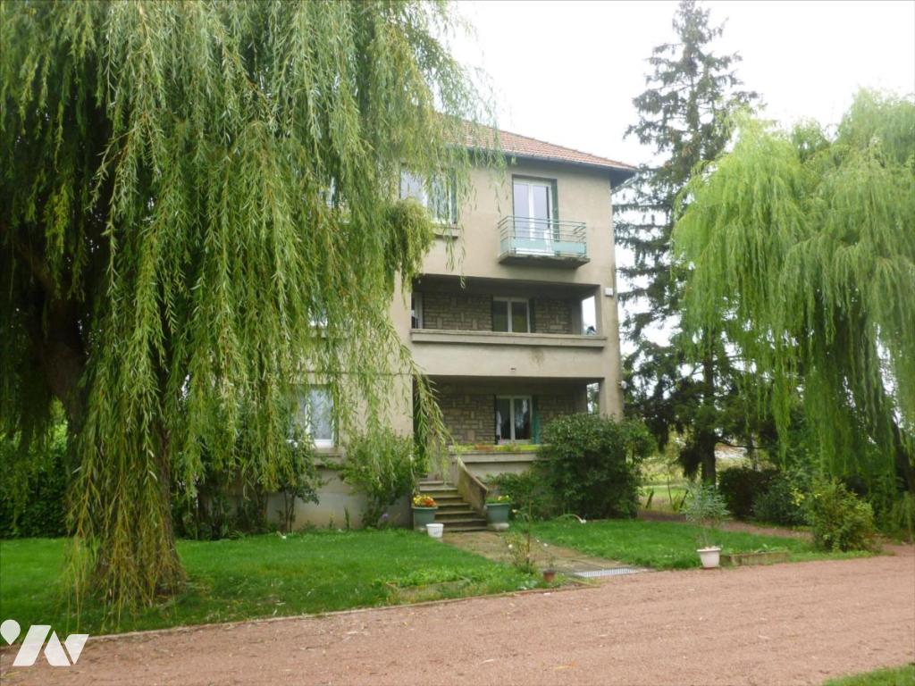 Appartement 5 pièces 93 m² · à Gannat · 93 m² · 650 €/mois