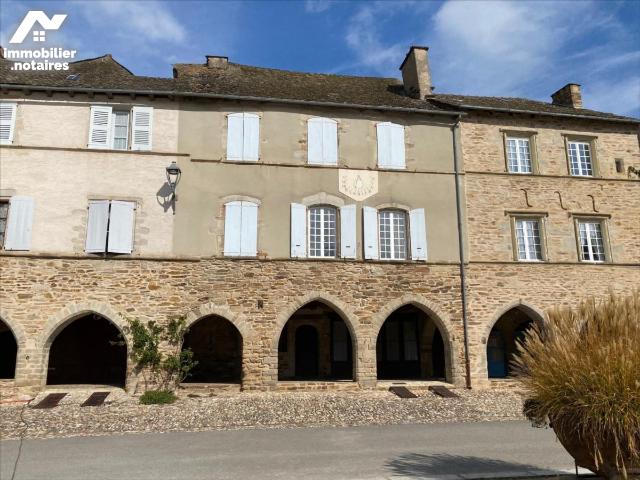 Vente - Maison - Sauveterre-de-Rouergue - 250.0m² - 8 pièces - Ref : LJ700