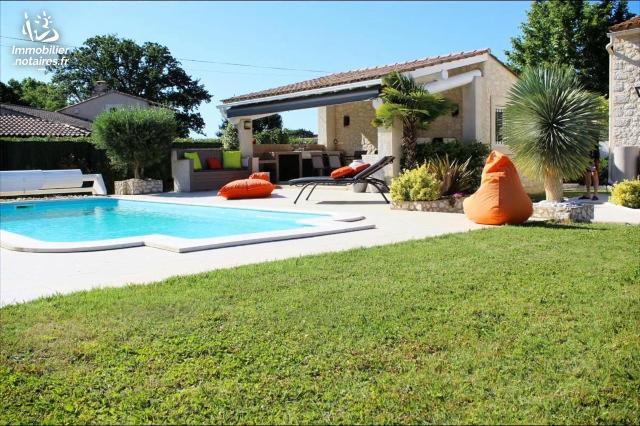 Vente - Maison - Eyragues - 130.00m² - 6 pièces - Ref : 13071-466739