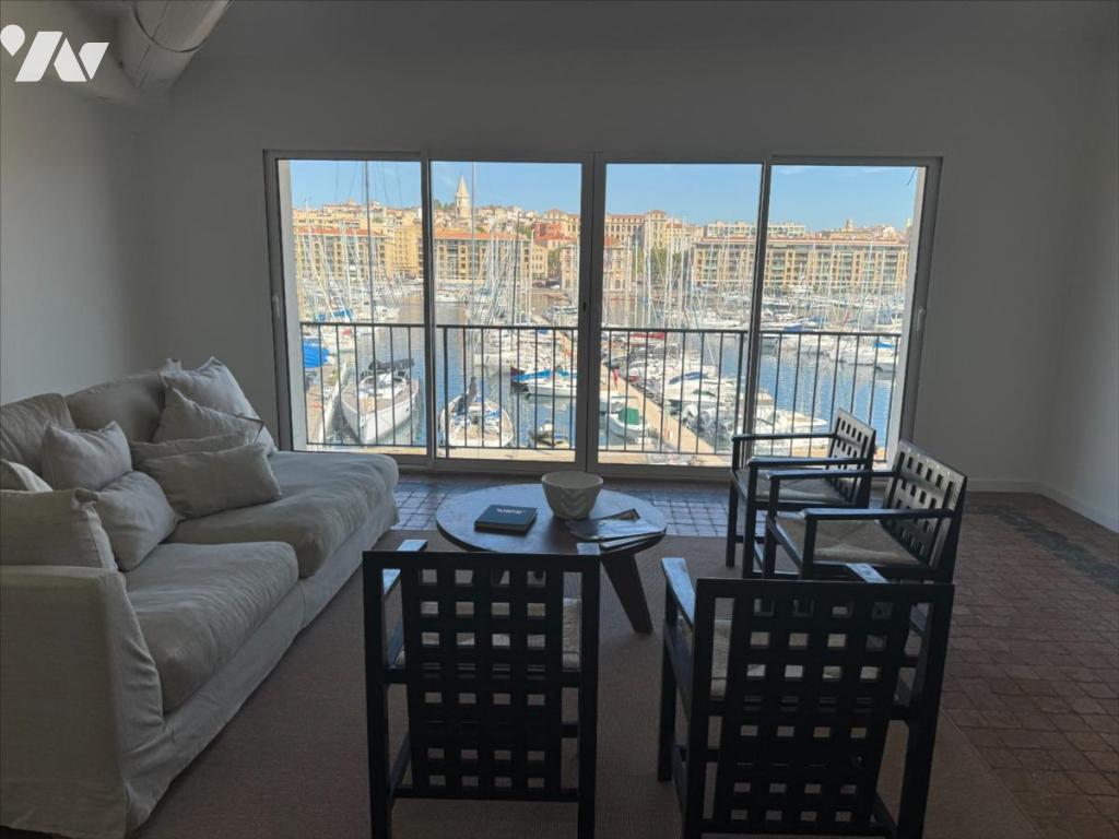 Appartement 3 pièces 95 m² · à Marseille 7e Arrondissement · 95 m² · 566 400 €
