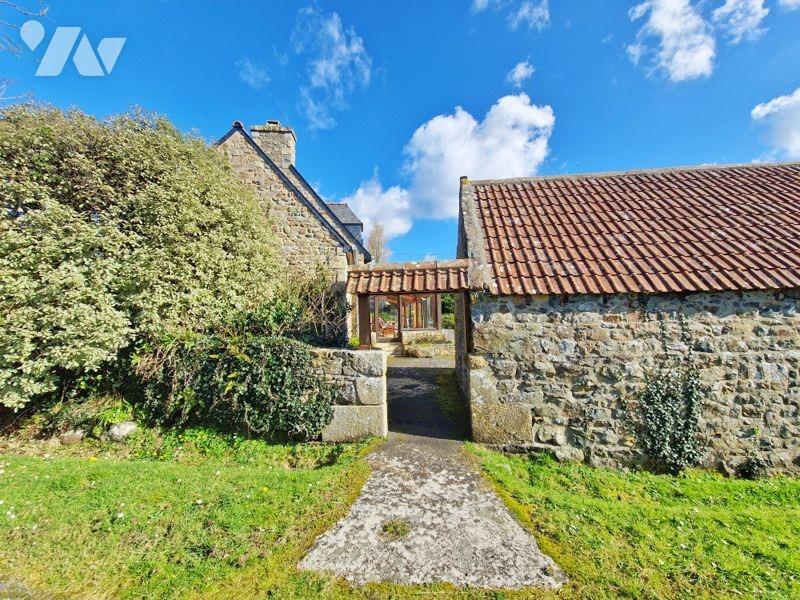 VENTE maison-PLOUGRESCANT (22)