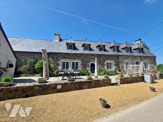 Vente - Maison / villa - LANGOAT - 216 m² - 9 pièces - 22108-1081870