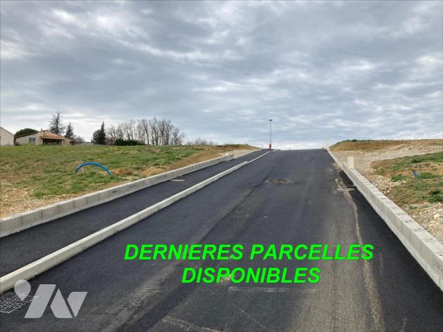 Terrain 689 m² · à Saint-Donat-sur-l'Herbasse · 689 m² · 83 000 €