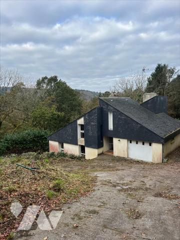 Maison 10 pièces 232 m² · à Châteaulin · 232 m² · 200 000 €