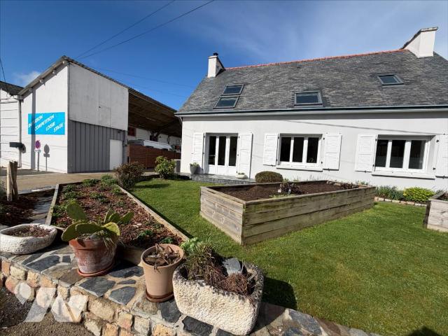 Maison 6 pièces 124 m² · à Châteaulin · 124 m² · 390 000 €