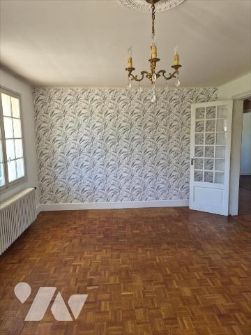 Maison 5 pièces 117 m² · à Châteaulin · 117 m² · 175 000 €